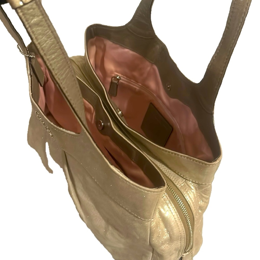 Coach Champagne Gold 'Lexi' pebbled leather shoulder purse....superb condition! - Picture 4 of 8